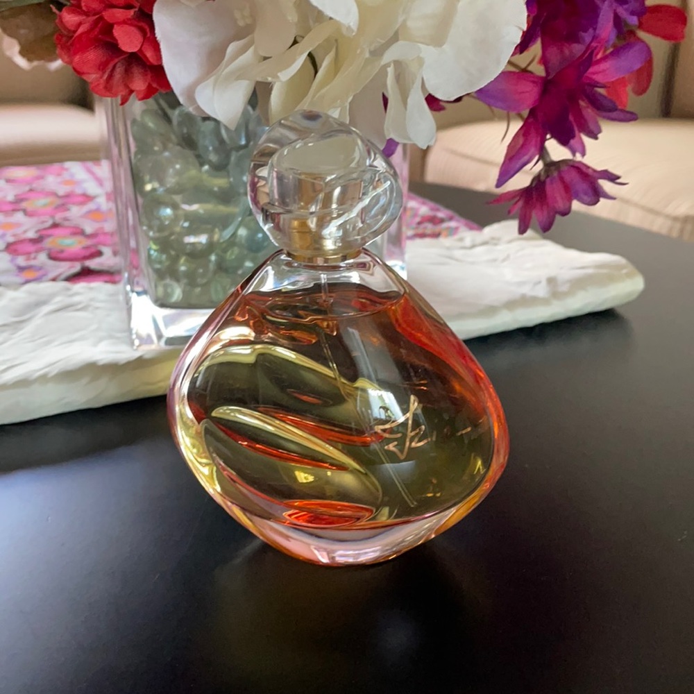 Sisley Paris Izia